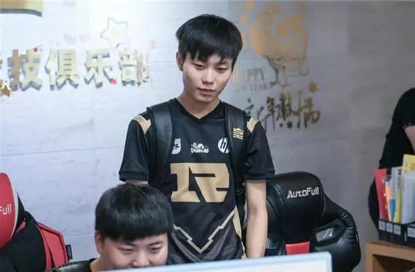 A双人组的 A双人组的