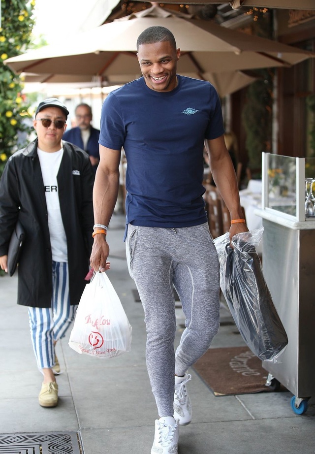 球队还要兼 球队还要兼