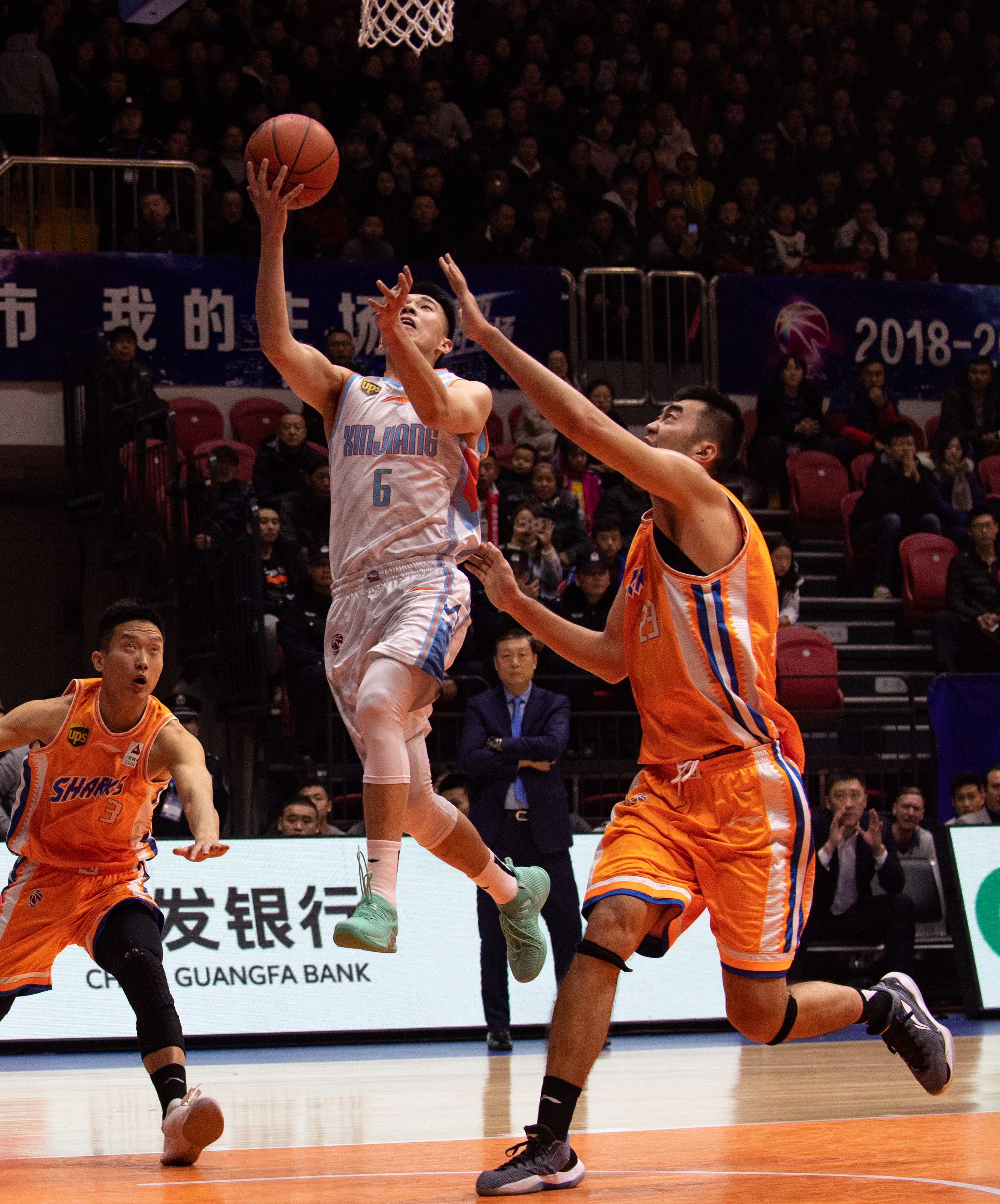 在赛季首月 在赛季首月