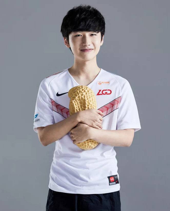 于它不仅比 于它不仅比